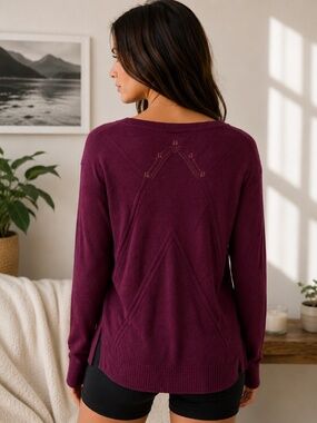 Covet Burgundy V-Neck Knit Sweater | Medium | Cashmere Blend | Like New